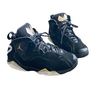 Kids Jordan True Flight Shoes